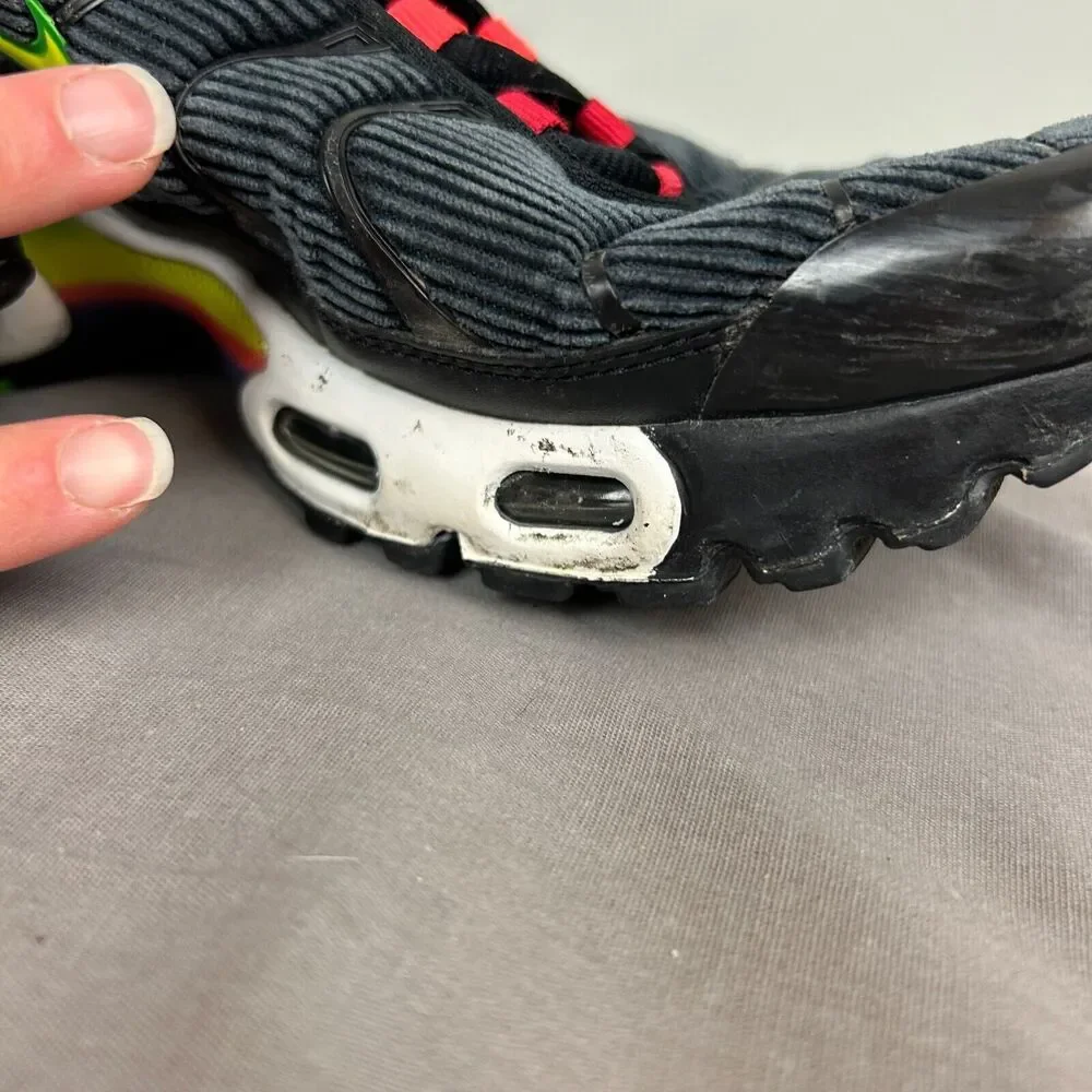 Nike Air Max Shoes Youth 7Y Plus Evolution of Athletic Shoes Sneakers DD2008-001